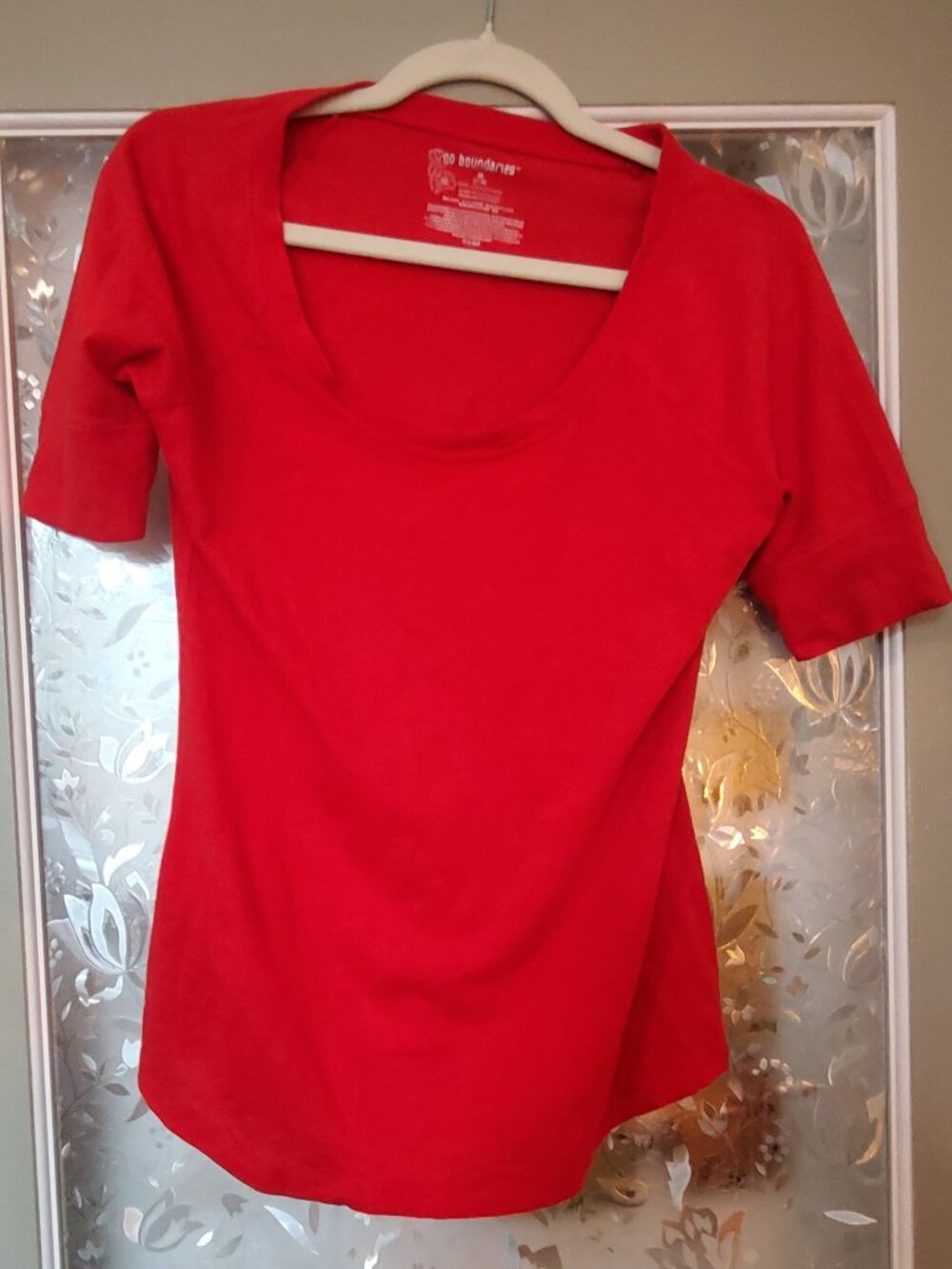 Red No Boundaries Top - Size M (7-9)